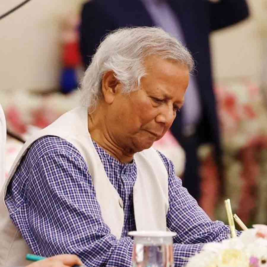 তিনটি স্থলবন্দর পুরোপুরি বন্ধ করে দেওয়ার সিদ্ধান্ত ইউনূস সরকারের, দু’টিই পশ্চিমবঙ্গ লাগোয়া! কী সমস্যা হতে পারে