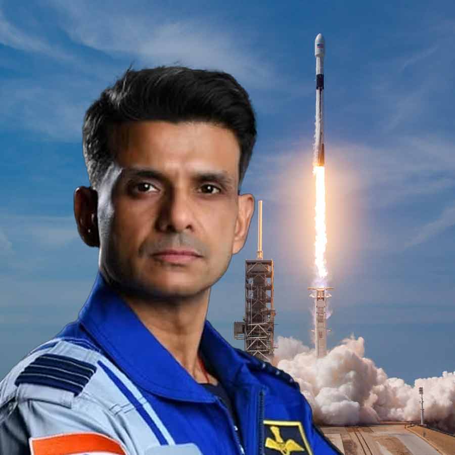 শুভাংশুরা পৃথিবীতে ফিরবেন কবে?