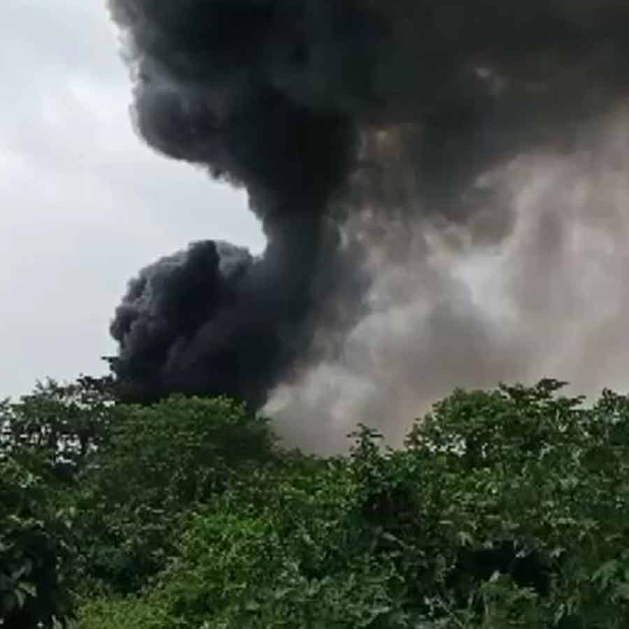 ফের কলকাতার ধাপা এলাকায় অগ্নিকাণ্ড, ভস্মীভূত একাধিক ঝুপড়ি, ঘটনাস্থলে দমকল