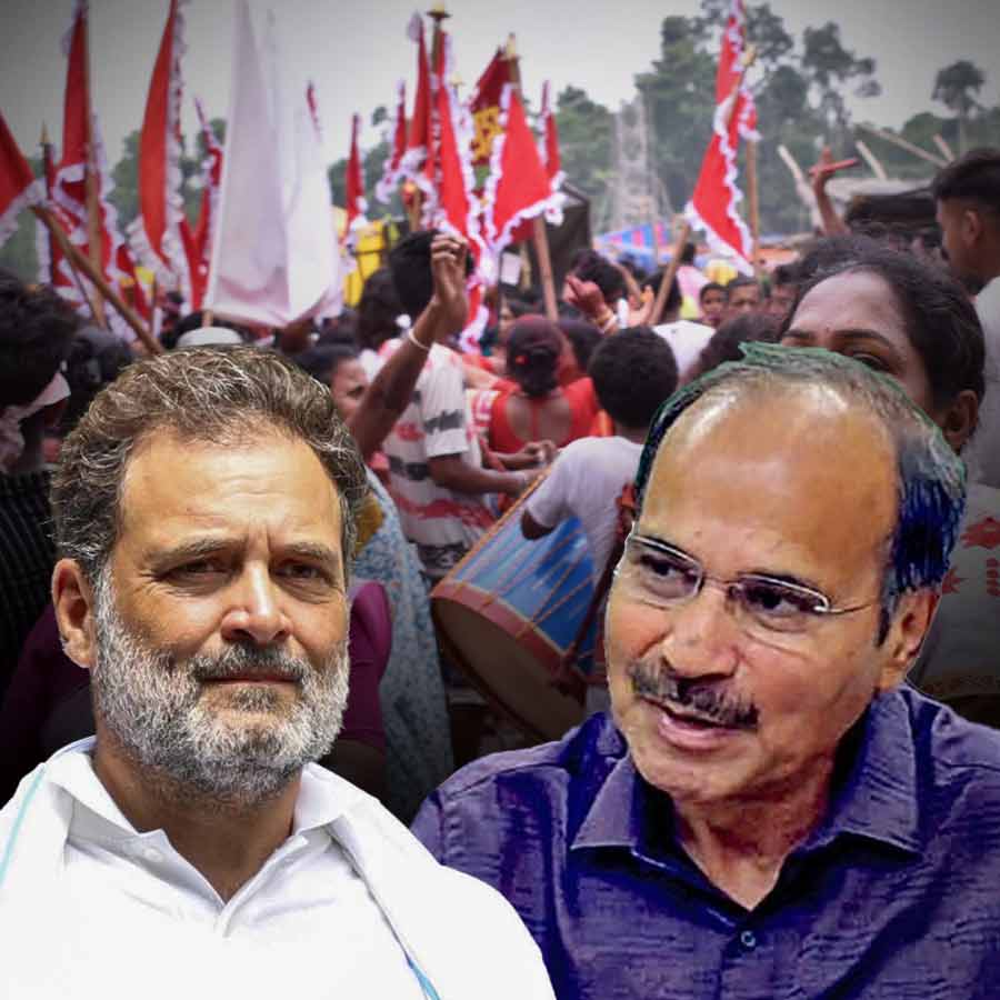 সাধারণ বিজেপি কর্মীদের সঙ্গে চটজলদি বৈঠকে স্বয়ং রাহুল! মাধ্যম অধীর, মতুয়ামহলের একাংশে অনুপ্রবেশ কংগ্রেসের?