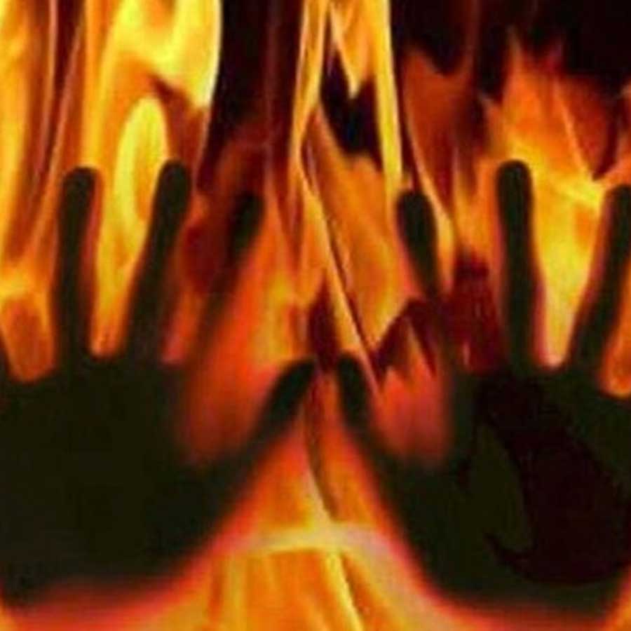 ওড়িশার রাস্তায় ১৫ বছরের ছাত্রীর গায়ে আগুন ধরিয়ে দিয়ে পালালেন তিন যুবক! ভর্তি ভুবনেশ্বর এমসে